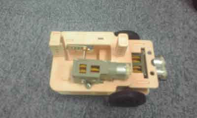 簡単な木工自動車の画