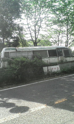 古いバス的なもの