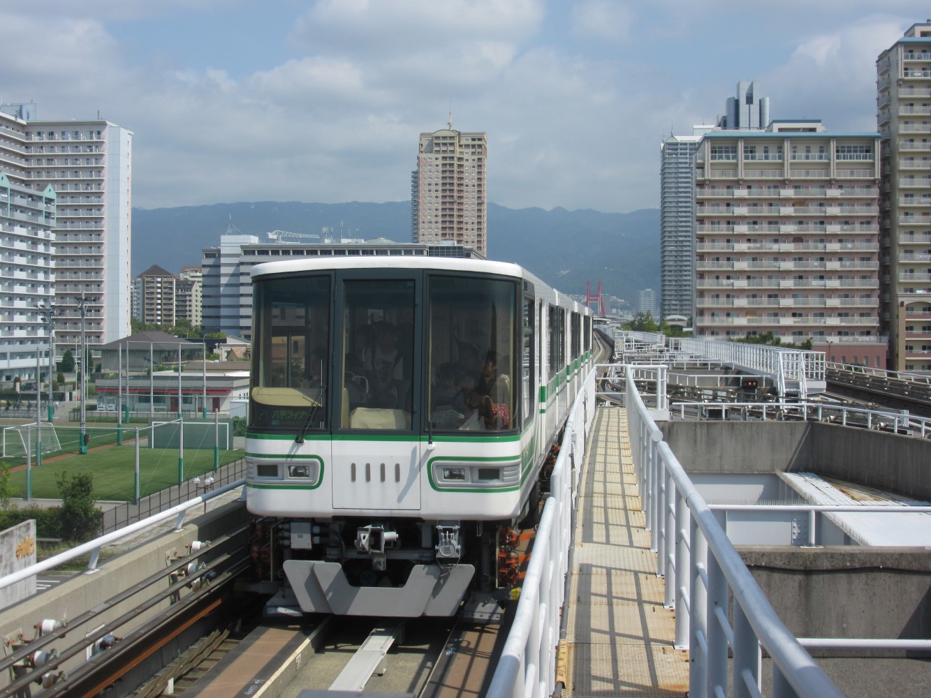 ポートライナー